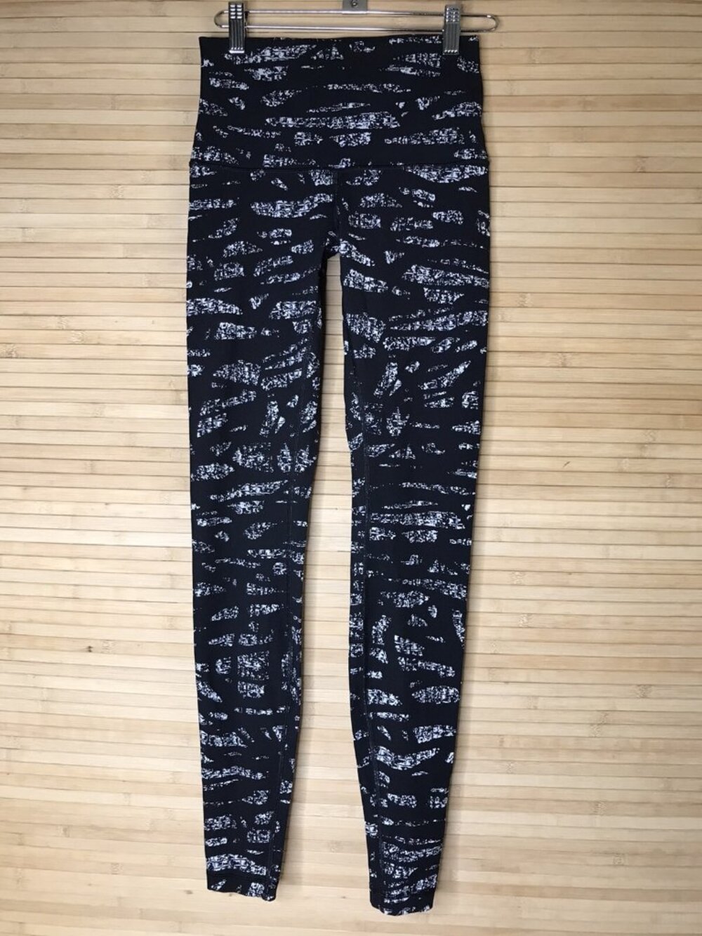 Lululemon Wunder Under Leggings SZ 6 Graf Black White Abstract High Rise Full On